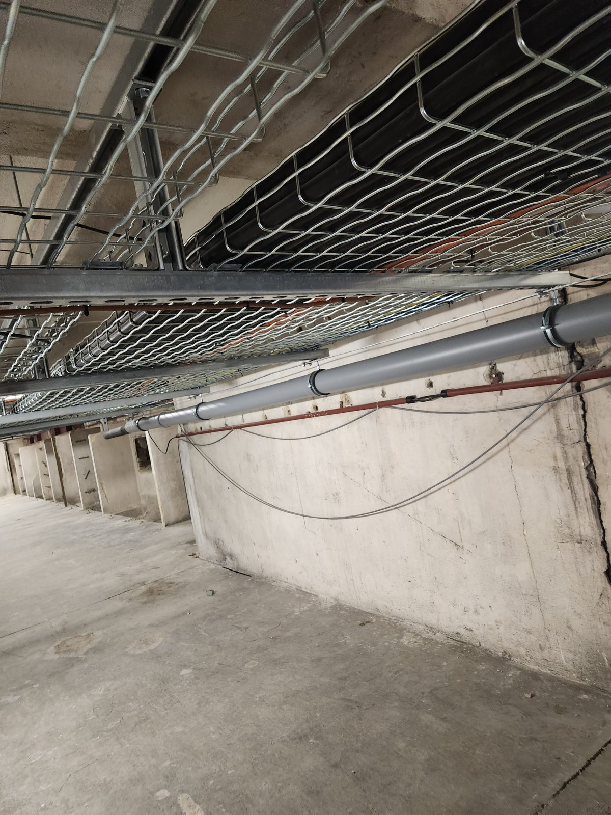 Přestavba brownfieldu v Praze na datové centrum — foto 8