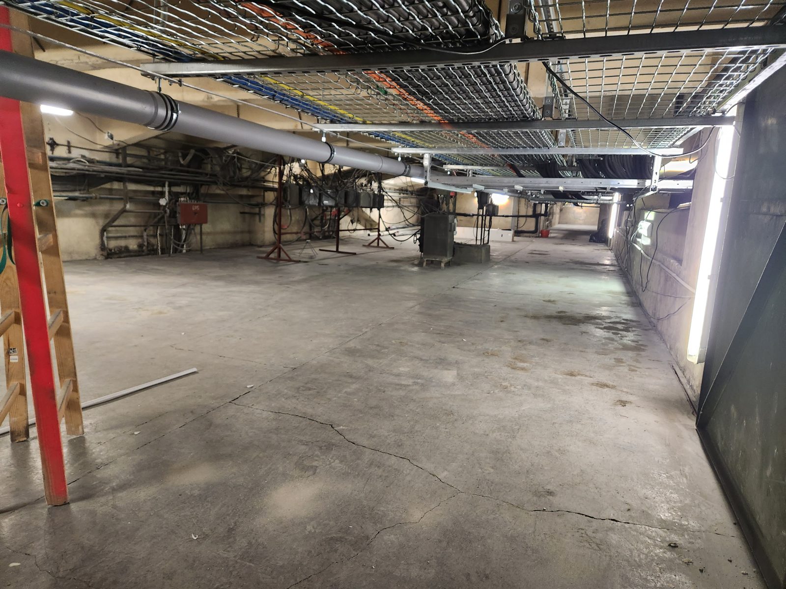 Přestavba brownfieldu v Praze na datové centrum — foto 9
