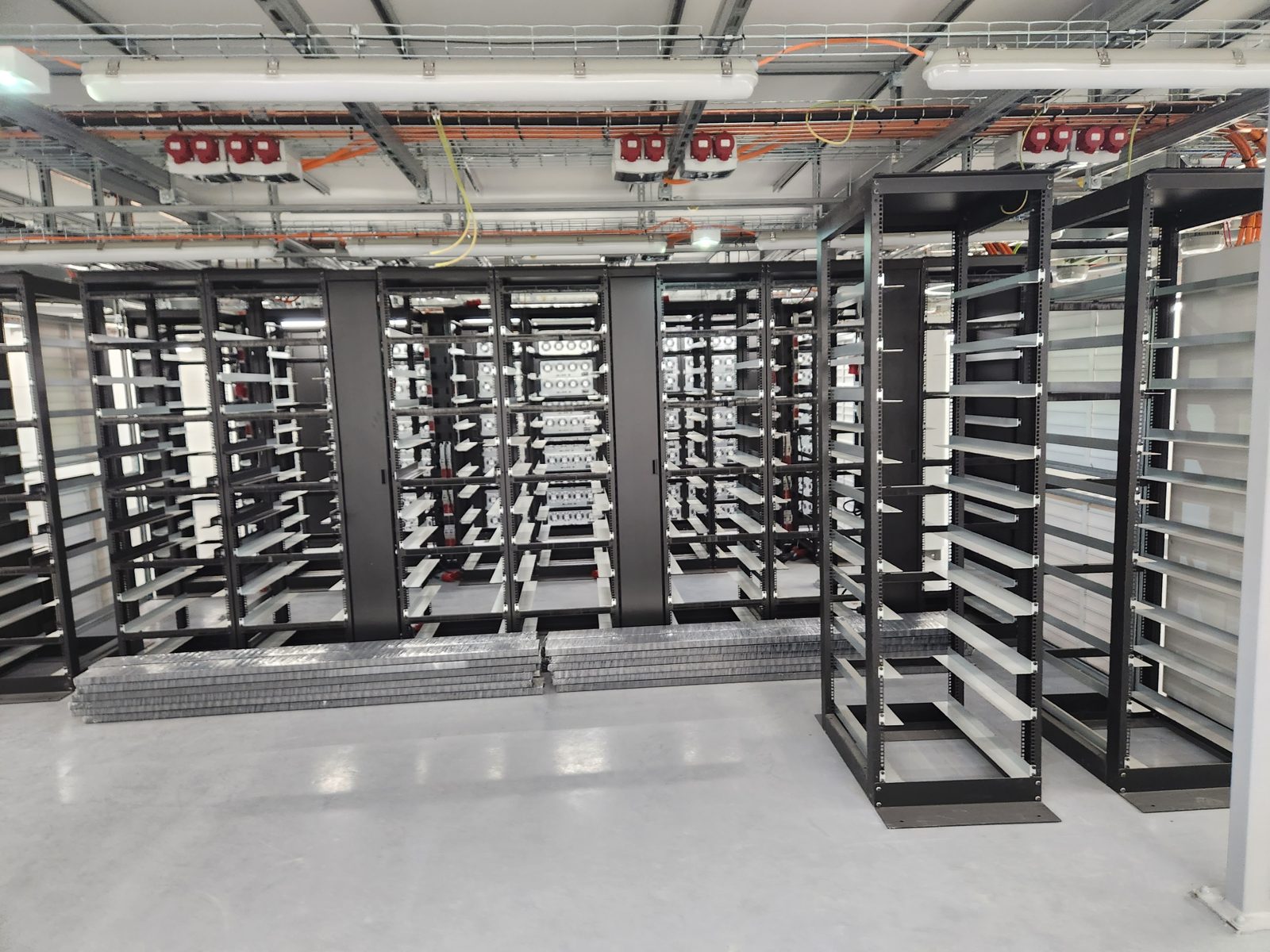 Přestavba brownfieldu v Praze na datové centrum — foto 13