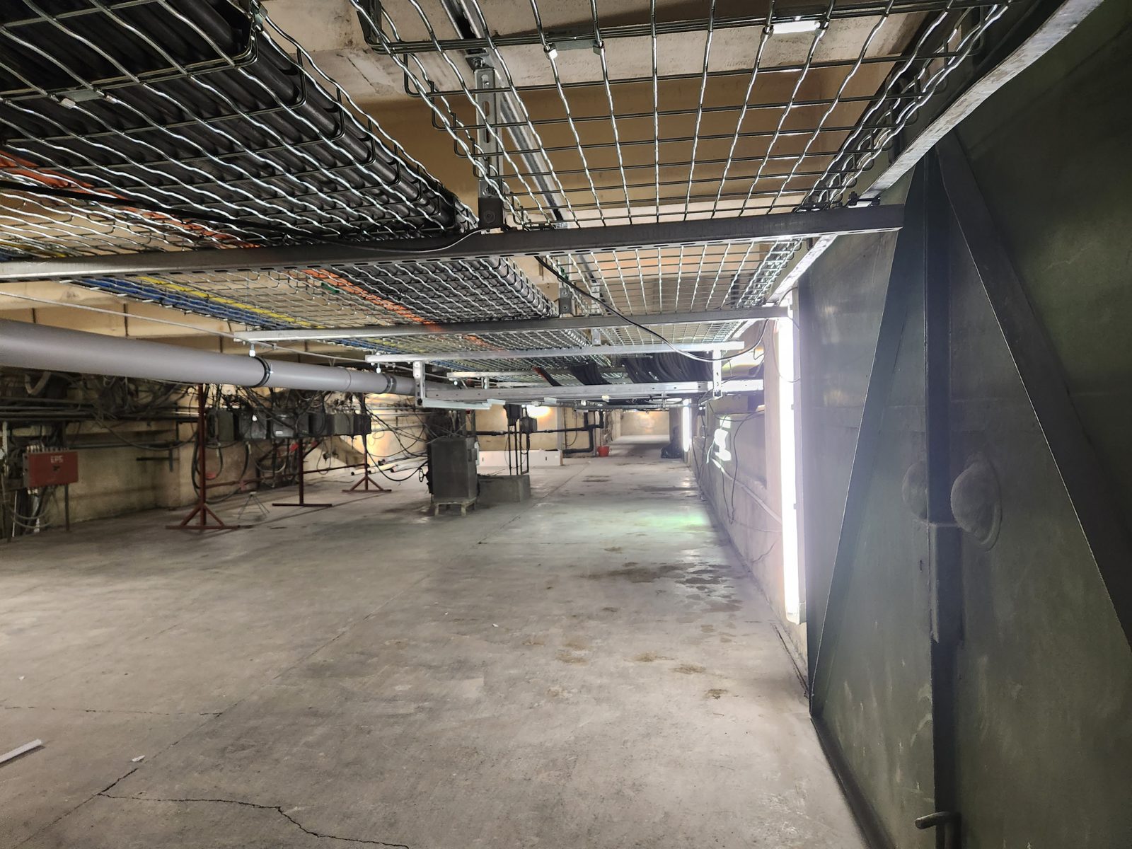 Přestavba brownfieldu v Praze na datové centrum — foto 7